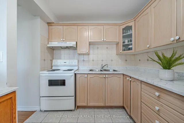 Additional image 12 of 75 Glenburn Crt Unit 1004