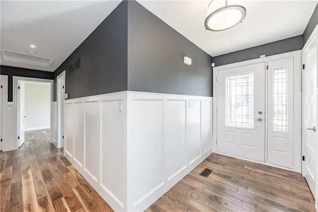 Additional image 3 of 106 OVERDALE Ave