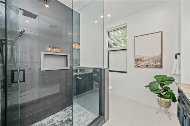 Additional image 22 of 127 FREELTON Rd