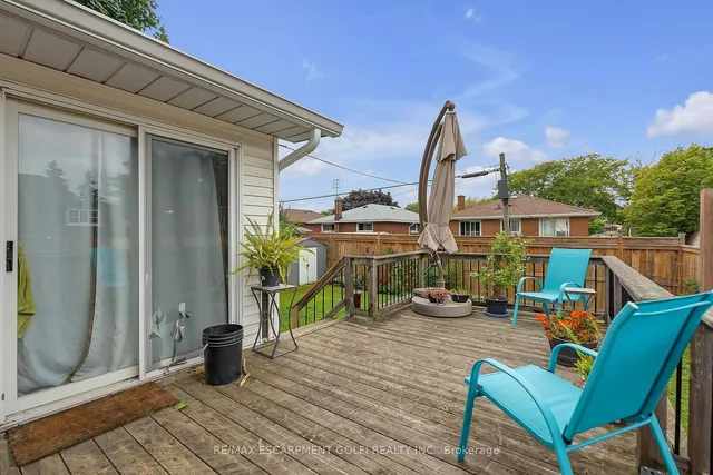 Additional image 40 of 10 Warren Ave