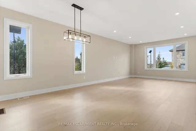 Additional image 6 of 33 Hampshire Pl