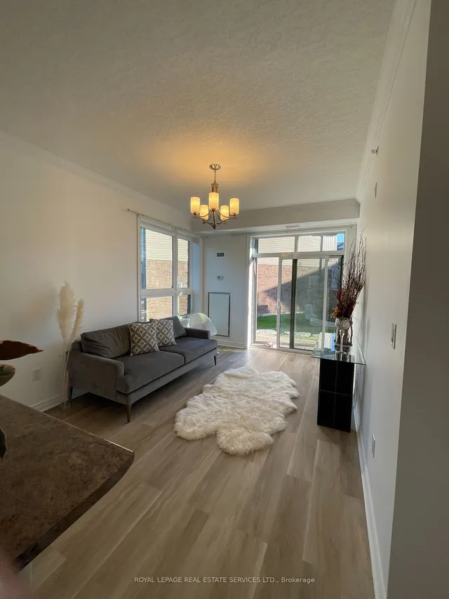 Additional image 4 of 35 Southshore Cres Unit 109