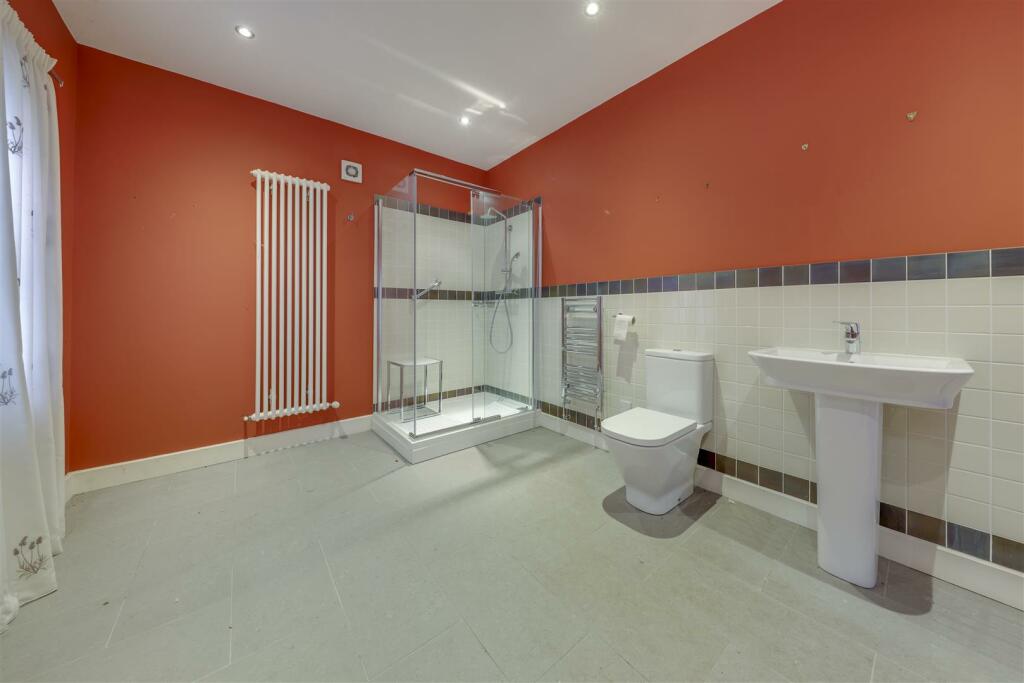 Additional image 17 of 5 Bed Character Home, ~3,000sqft, Superb Potential To Add Value