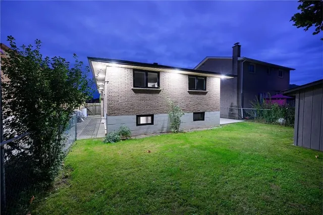 Additional image 41 of 12 SOLOMON Cres