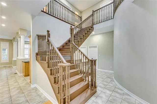 Additional image 13 of 8 Hackamore Crt