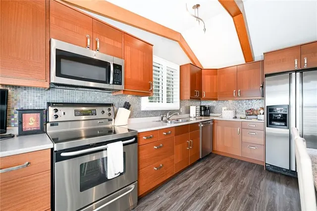 Additional image 6 of 38 LAKEGATE Dr