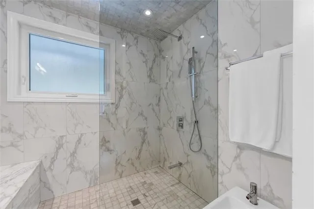 Additional image 25 of 46 TERRACE Dr