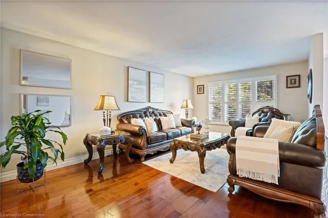 Additional image 10 of 12 Portal Crt