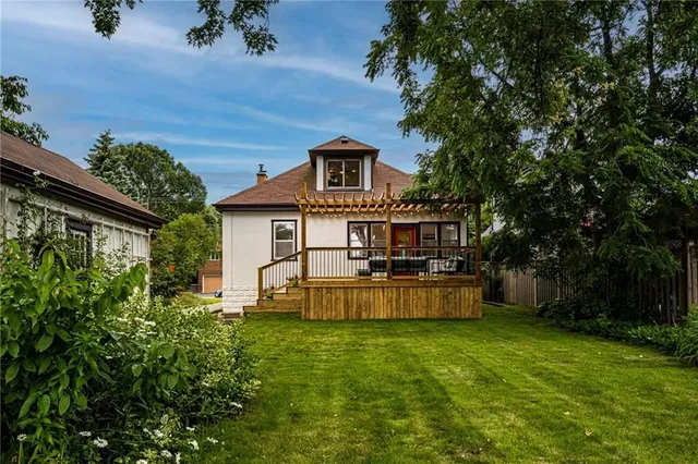 Additional image 42 of 111 LAKE AVENUE Dr