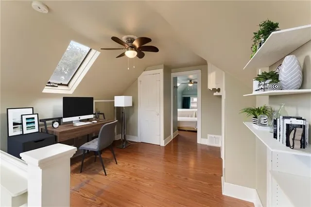 Additional image 20 of 46 GRAHAM Ave