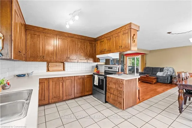 Additional image 19 of 247 Highway #5