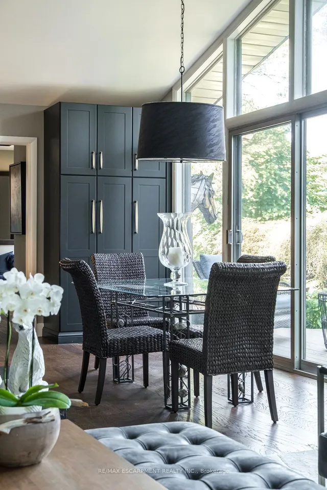 Additional image 11 of 858 Montgomery Dr