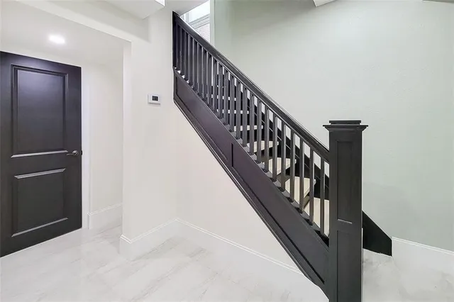 Additional image 20 of 49 CARRICK Ave