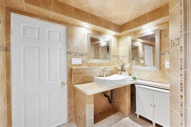 Additional image 37 of 3 BYWOOD Cres