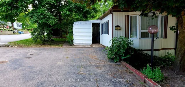 Additional image 3 of 105 Maple Cres