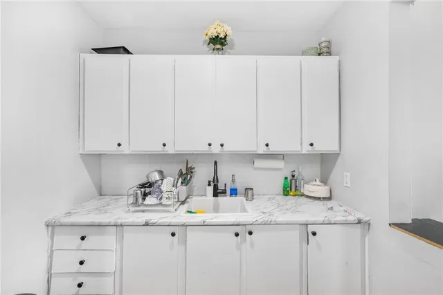 Additional image 15 of 57 Mericourt Rd Unit 302