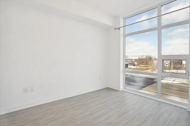 Additional image 26 of 450 DUNDAS St Unit 308