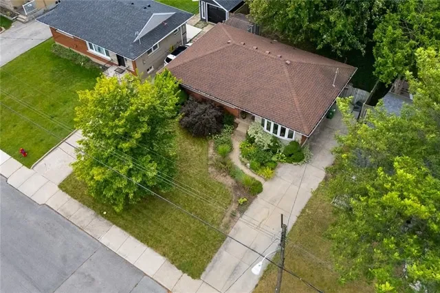 Additional image 4 of 54 BEACON Ave