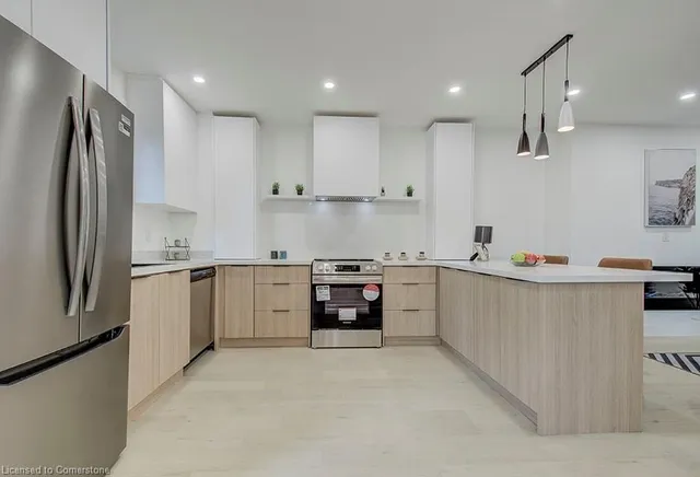 Additional image 18 of 48 Sanford Ave