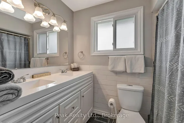 Additional image 24 of 157 Fielding Cres