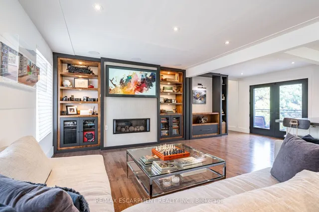 Additional image 8 of 97 Overdale Ave