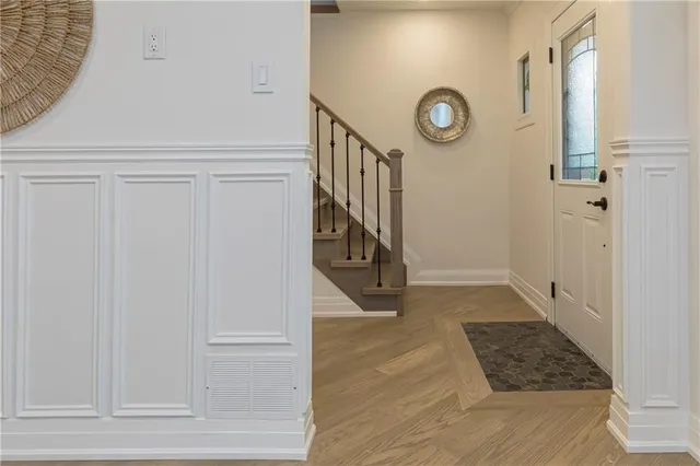 Additional image 9 of 564 ABERDEEN Ave