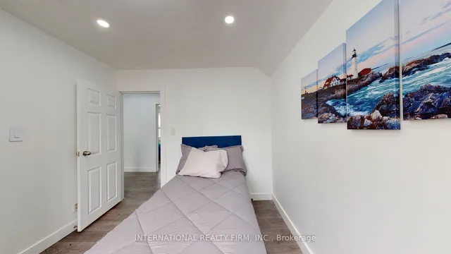 Additional image 25 of 29 Depew St