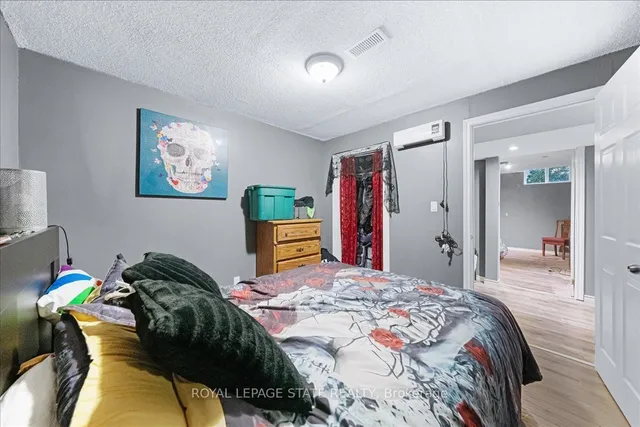 Additional image 35 of 182 Eringate Dr