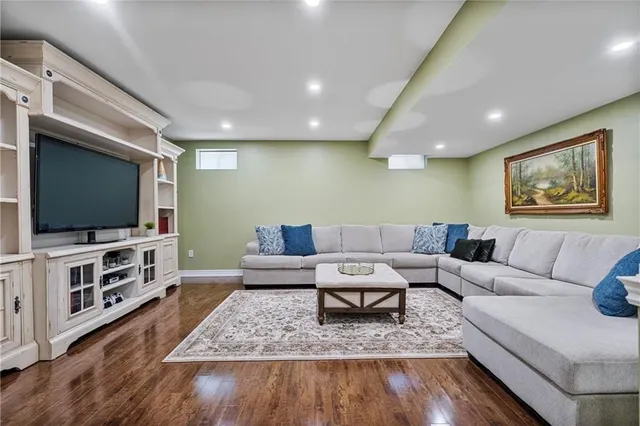 Additional image 26 of 575 STONEHENGE Dr