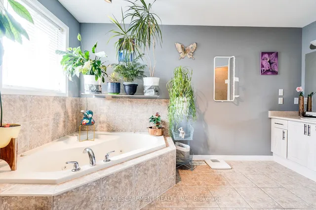 Additional image 23 of 72 Sidney Cres