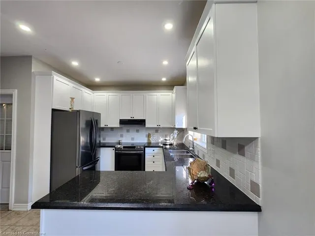 Additional image 17 of 21 Pebble Valley Ave