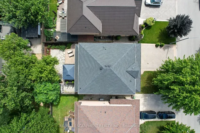 Additional image 35 of 72 Sidney Cres