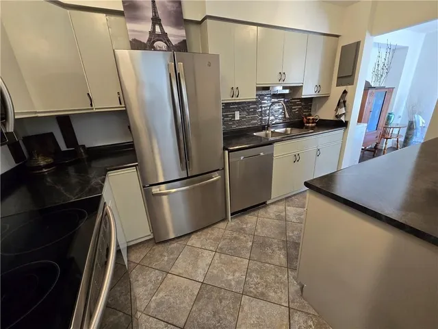 Additional image 12 of 1966 MAIN St Unit 504