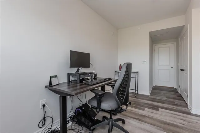 Additional image 33 of 2750 KING St Unit 710