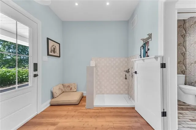 Additional image 29 of 42 PARSONAGE Rd