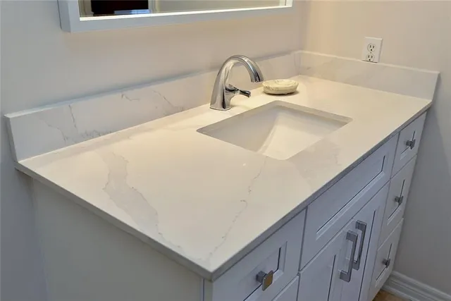 Additional image 28 of 59 HOLIMONT Crt