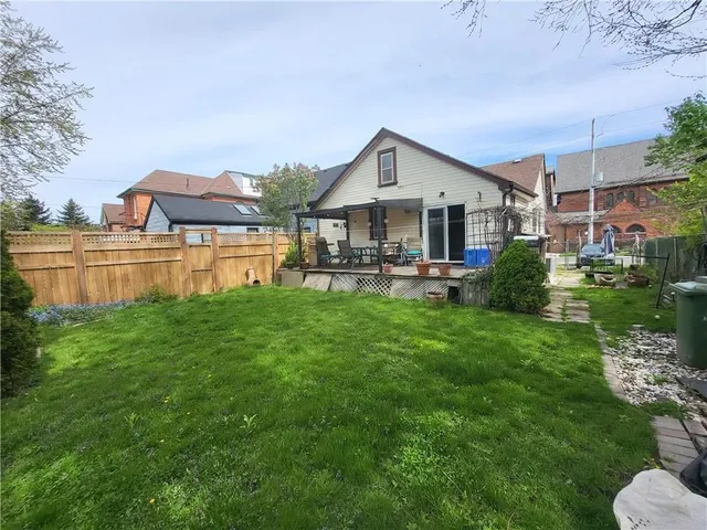 Additional image 5 of 321 CHARLTON Ave