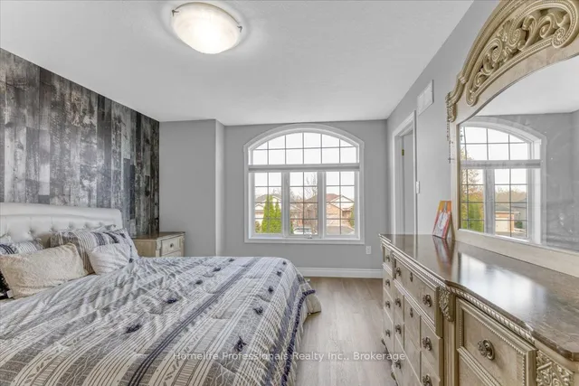 Additional image 29 of 55 Alexsia Crt