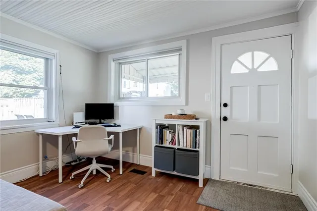 Additional image 9 of 2 JAMES St