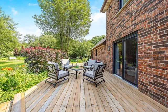 Additional image 39 of 6 Vanstraalen St