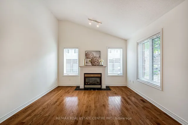 Additional image 12 of 100 Beddoe Dr Unit 7