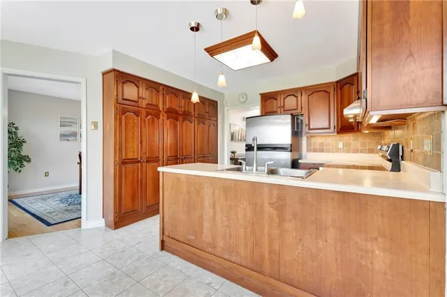 Additional image 12 of 210 BLUEBELL Cres