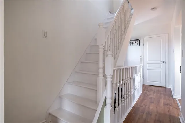 Additional image 39 of 235 YOUNG St