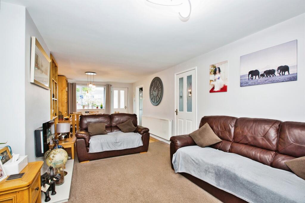 Additional image 4 of Burroughes Avenue, Yeovil