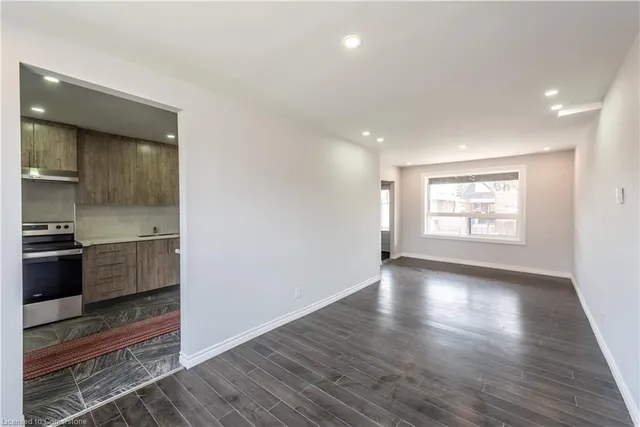 Additional image 25 of 49 Cameron Ave