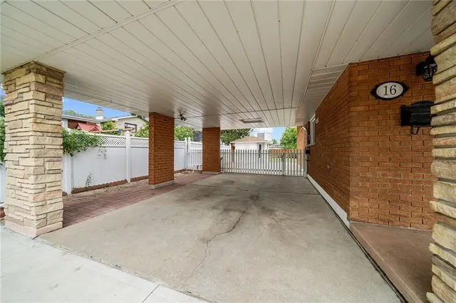 Additional image 13 of 16 LAWRENCE Ave