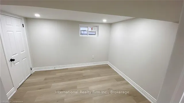 Additional image 22 of 32 Vansitmart Ave