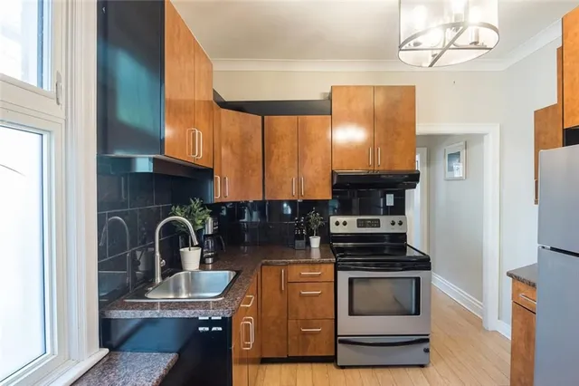 Additional image 20 of 78 GAGE Ave