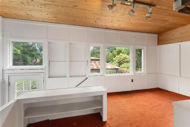 Additional image 16 of 46 GRAHAM Ave