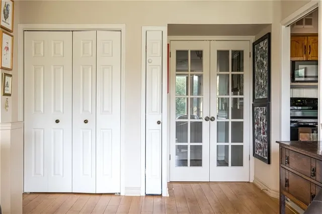 Additional image 24 of 180 LIMERIDGE Rd Unit 301